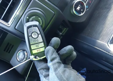 2021 Ford Expedition Limited Max z USA, uszkodzony, nr VIN 1FMJK1KT8MEA62262